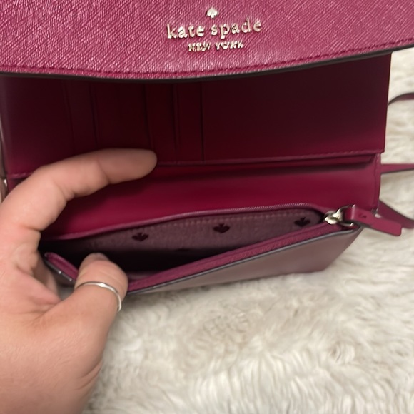 ✨ Kate Spade ,Laurel Way Winni ,Color is Cranberry ,Crossbody ✨ - Picture 9 of 12